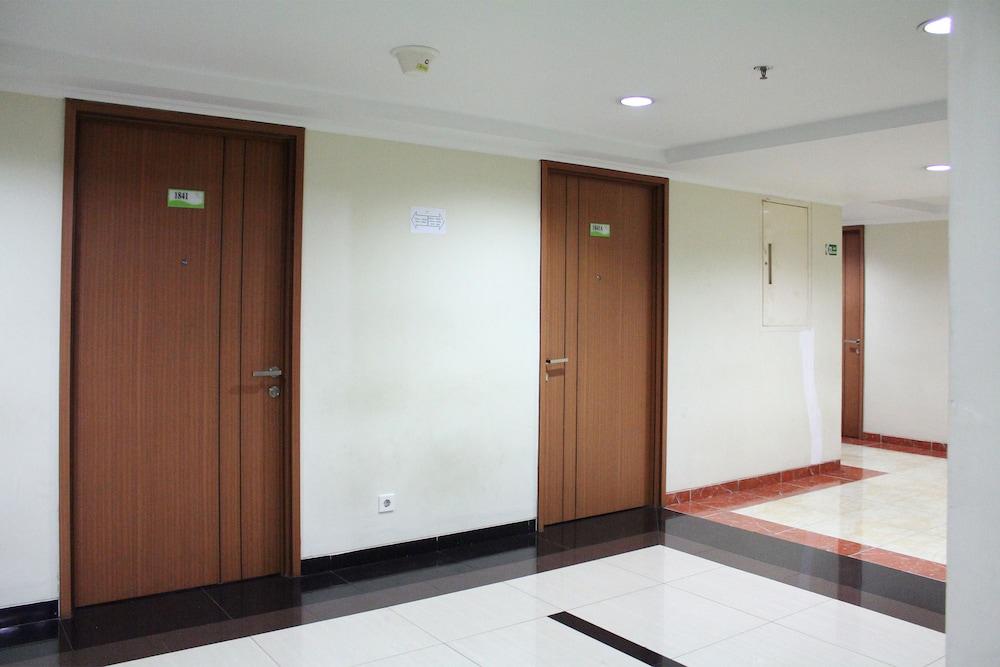 Oyo 266 Margonda Residence 5 Depok Kültér fotó