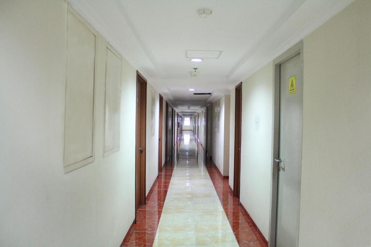 Oyo 266 Margonda Residence 5 Depok Kültér fotó